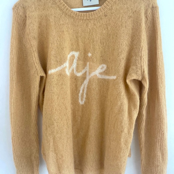 Aje Sweaters - Aje Psychedelia Ribbed Sleeve Logo Jumper - M / Camel